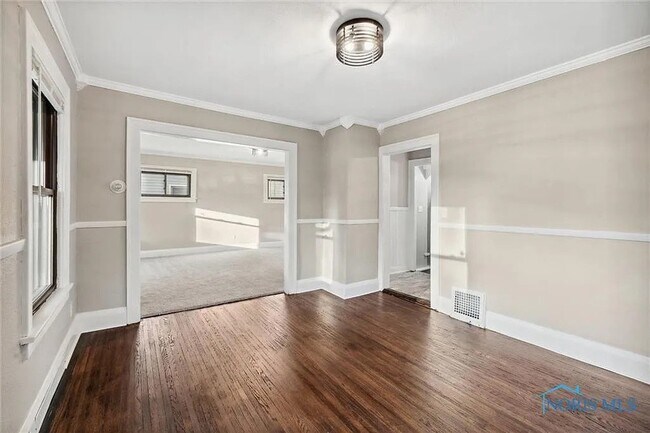 Building Photo - 4422 Overland Pkwy