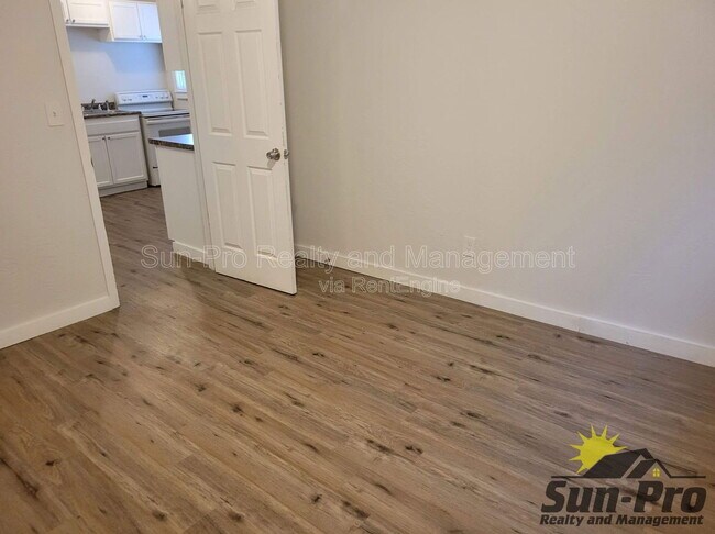 Building Photo - 708 Georgia St