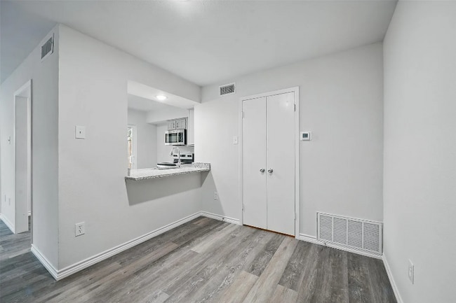 Building Photo - 5626 Preston Oaks Rd