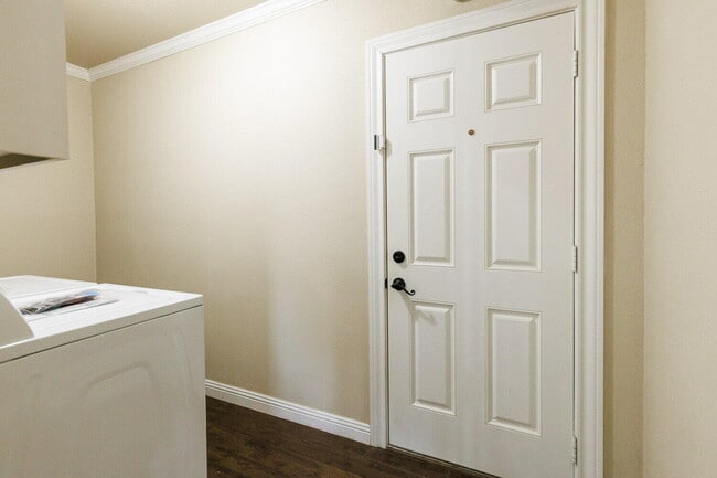 Building Photo - 2505 52nd St