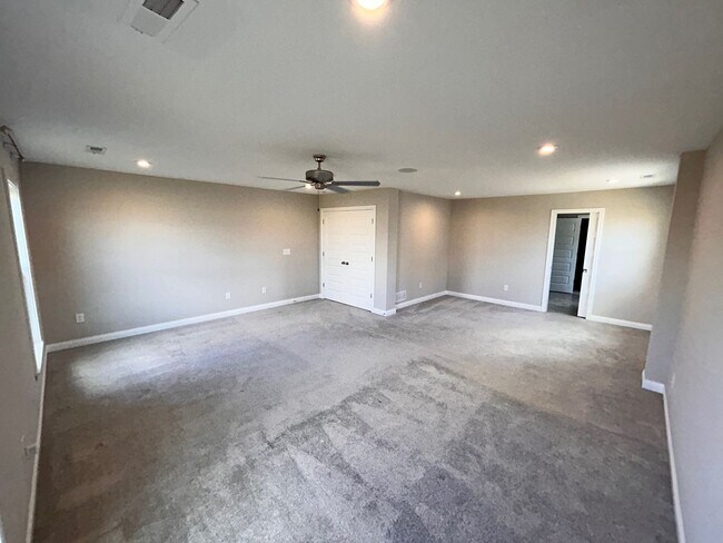 Building Photo - Home For Lease