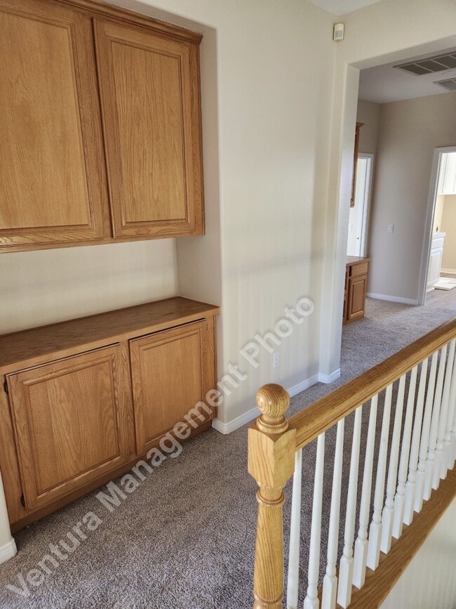 Building Photo - 5885 Indian Pointe Dr