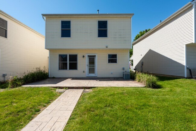Building Photo - 106 Hewes St