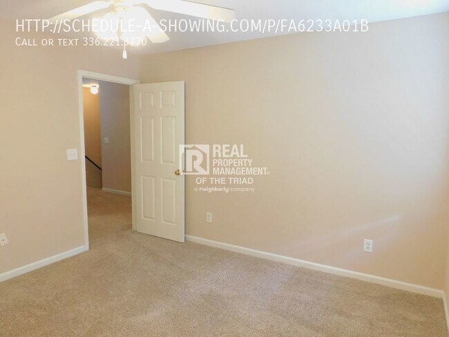 Building Photo - 3 Bedroom/2.5 Bath Greensboro Home with Fe...