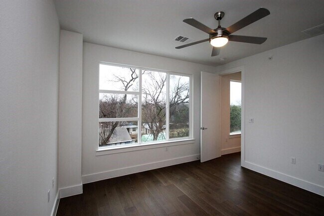 Building Photo - 505 Tillery St