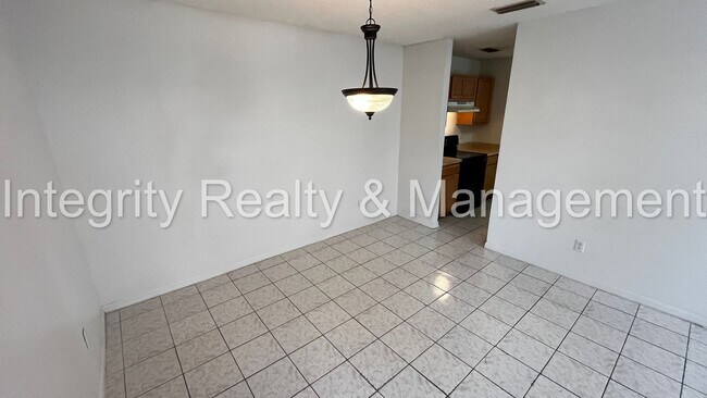 Building Photo - 4745 Playschool Dr