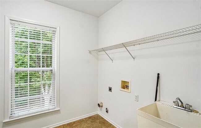 Building Photo - 5157 Wellisford Ct NW