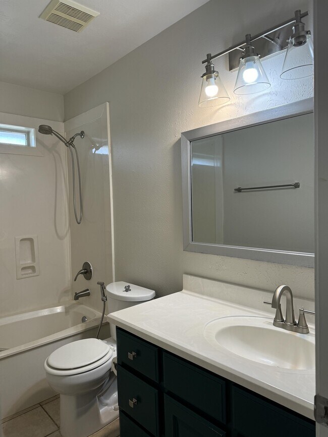 Building Photo - 225 Karten Ln