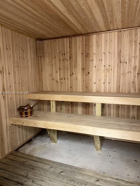 Building Photo - 1801 S Ocean Dr