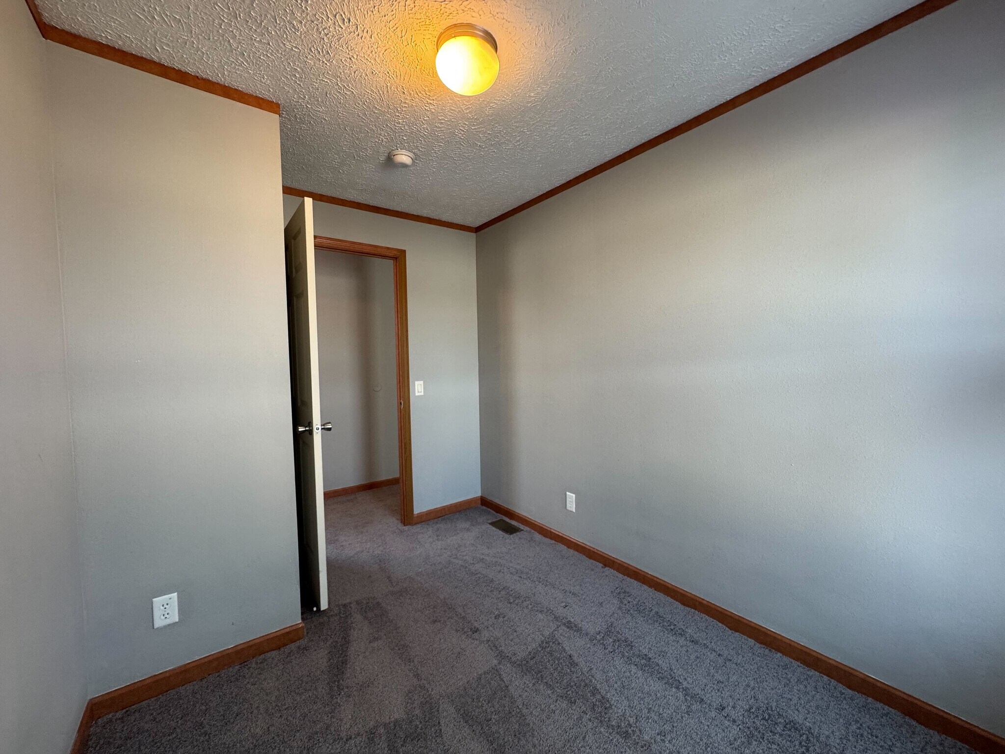 Building Photo - 2021 Lark Ln NW