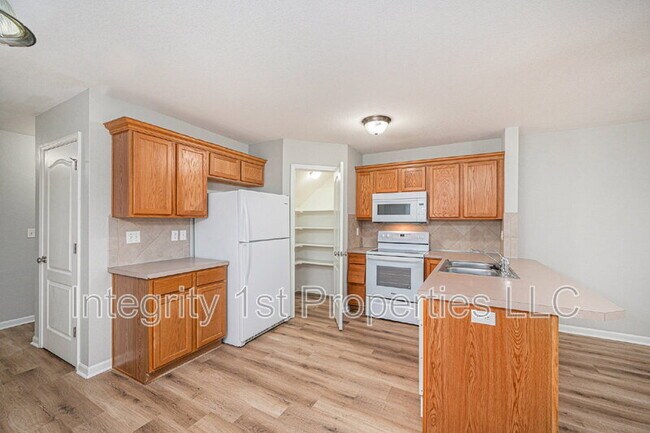 Building Photo - 5943 NW 90th Terrace