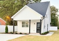 Building Photo - 1009 Rountree Ave SE