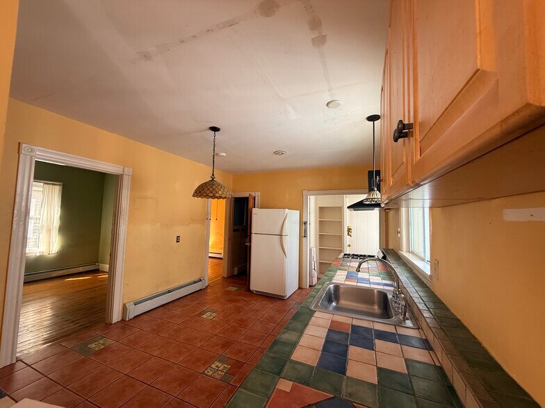 Building Photo - 54 Rossmore Rd