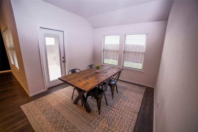 Building Photo - 103 Whirlway Ln