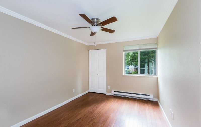 Building Photo - 4629 W Lake Sammamish Pkwy SE