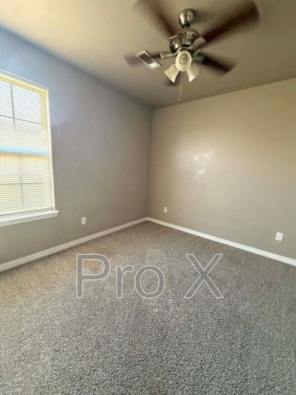 Building Photo - 2016 S Highview Ave