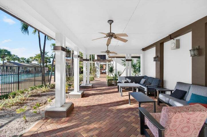 Building Photo - 770 Millbrae Ct