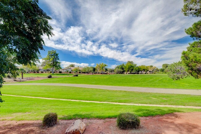 Building Photo - 4BEDROOM HOME ON THE GOLF COURSE 89130 * C...