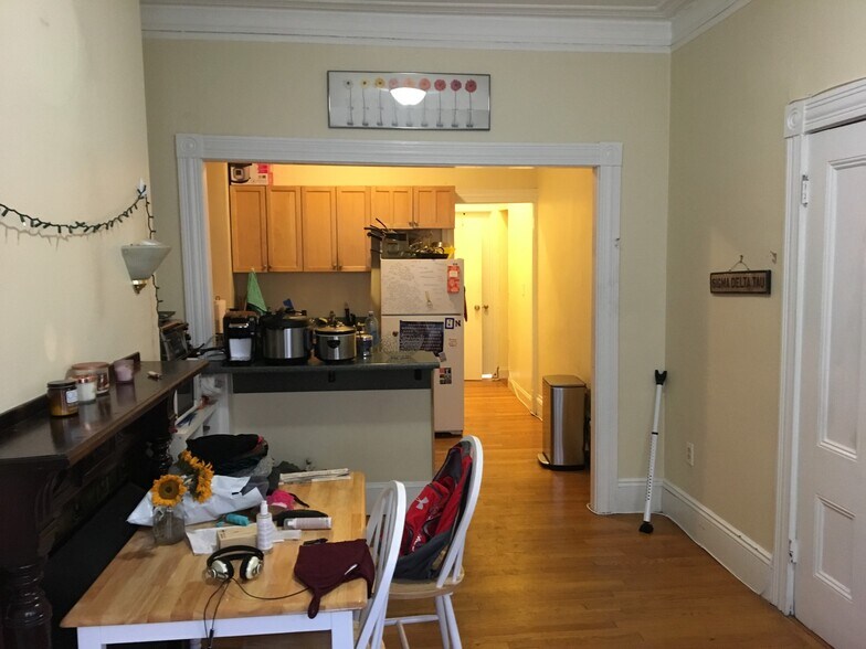 Building Photo - 8 Symphony Rd