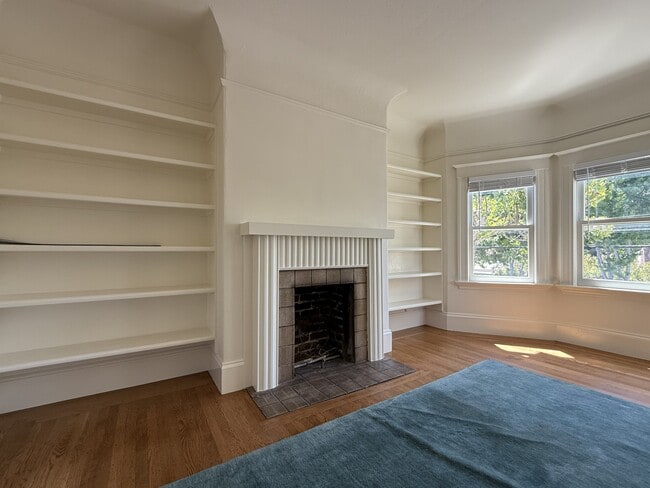 Building Photo - 4116 Adeline St