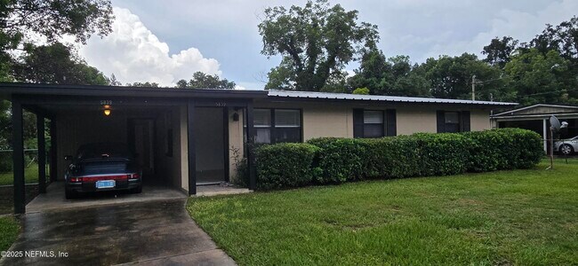 Primary Photo - 5839 Sonora Dr W
