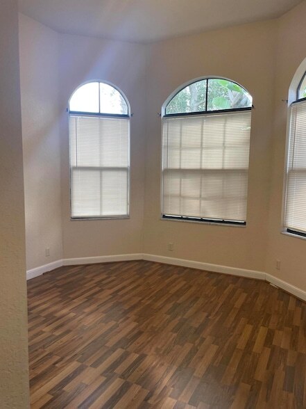 Building Photo - 10341 Medicis Pl