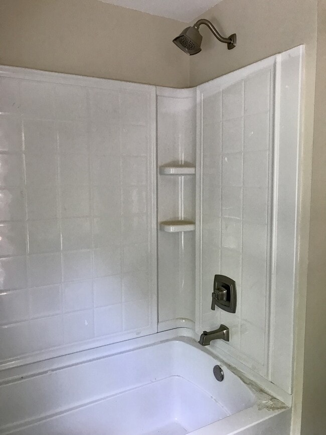 Building Photo - 9050 Easton Rd