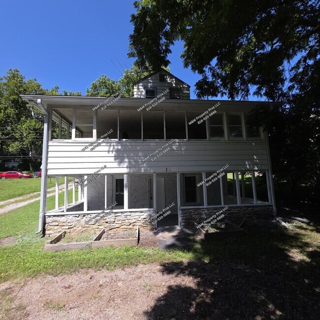 Building Photo - 425 N Morse Ave