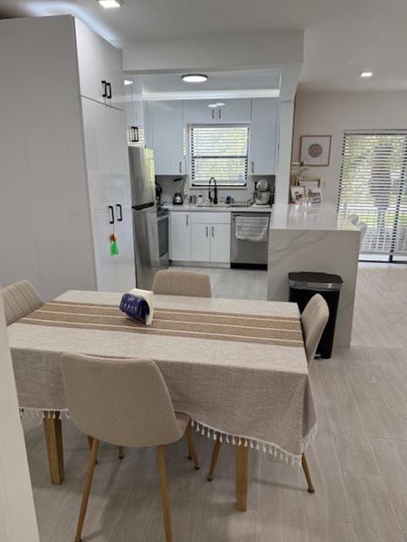 Building Photo - 3522 NE 166th St