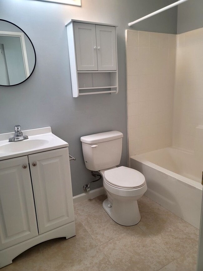 Building Photo - Nice Single Story Home Close to the Entrance of EAFB