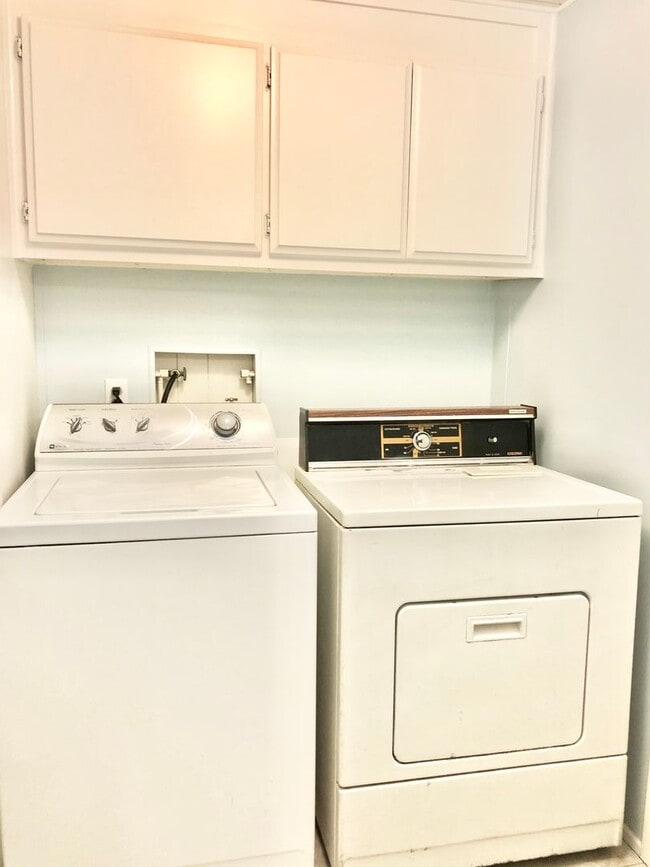 Building Photo - Awesome Updated Single Story in The Darling "Farm" Community of Wildomar, Close to Everything, bu...