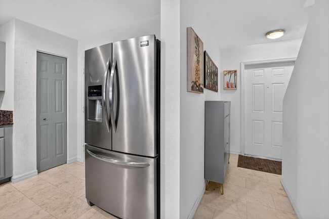 Building Photo - 22120 Majestic Woods Way