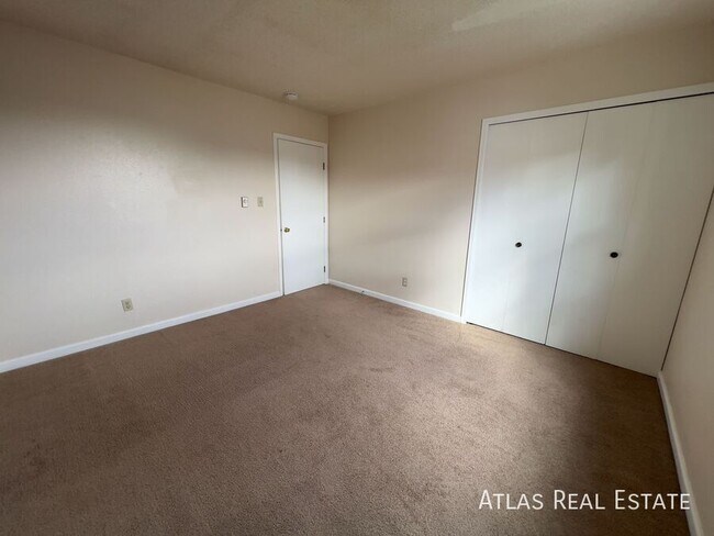 Building Photo - 6970 Peyote Way