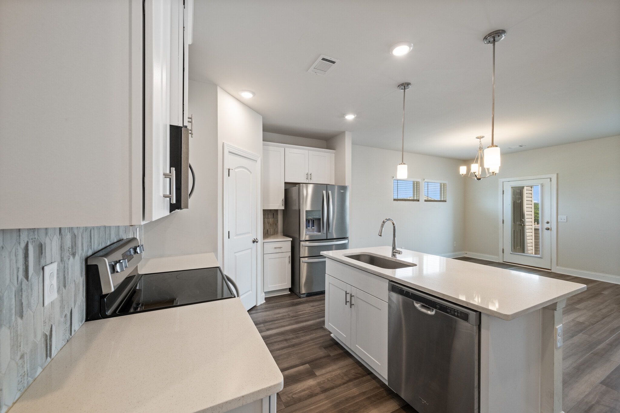 Stainless steel appliances - 4509 Skywood Ln