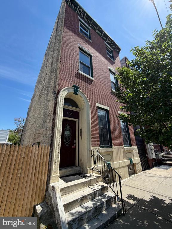 Building Photo - 1769 Frankford Ave