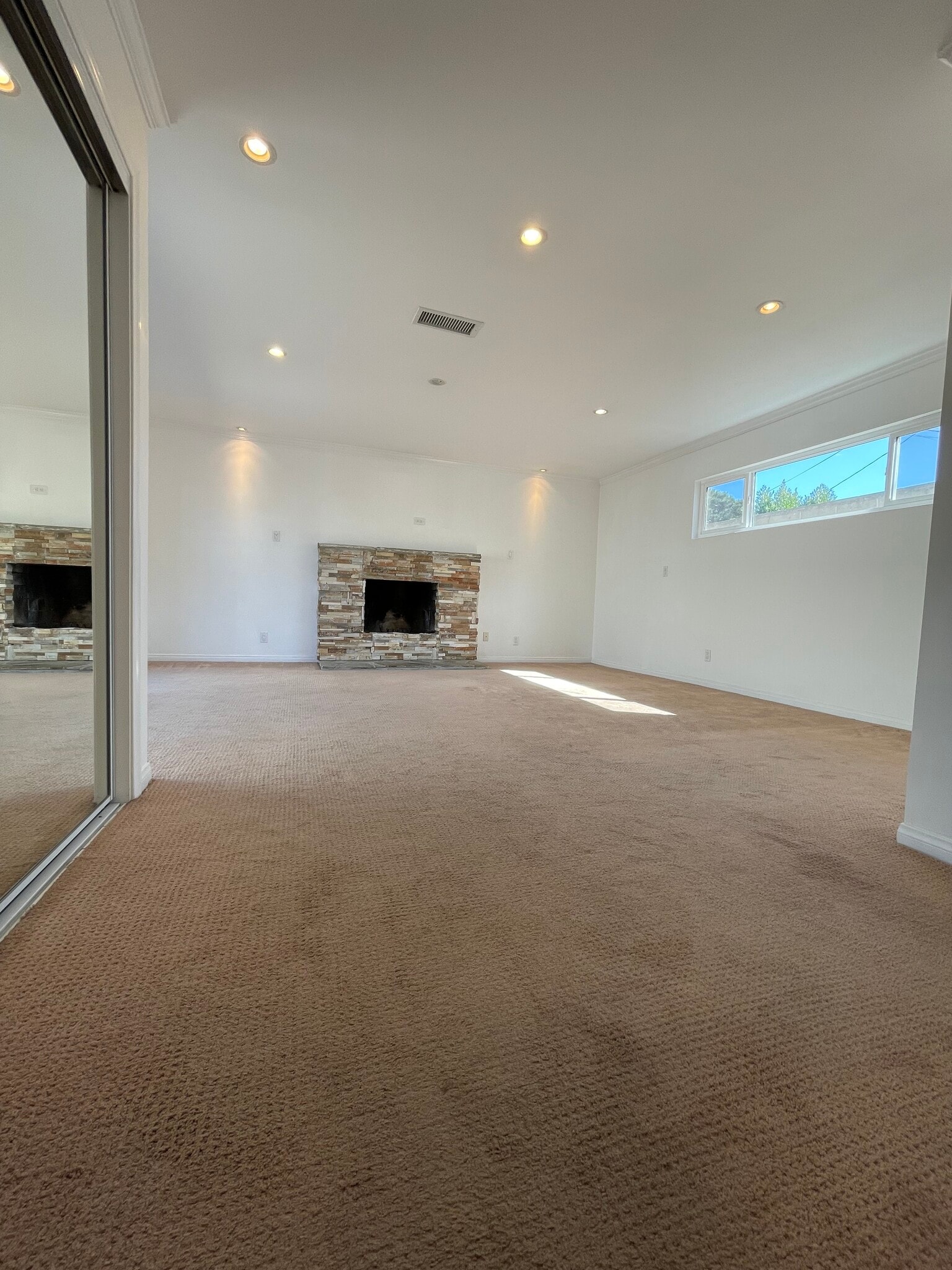 Building Photo - 914 Fonthill Ave