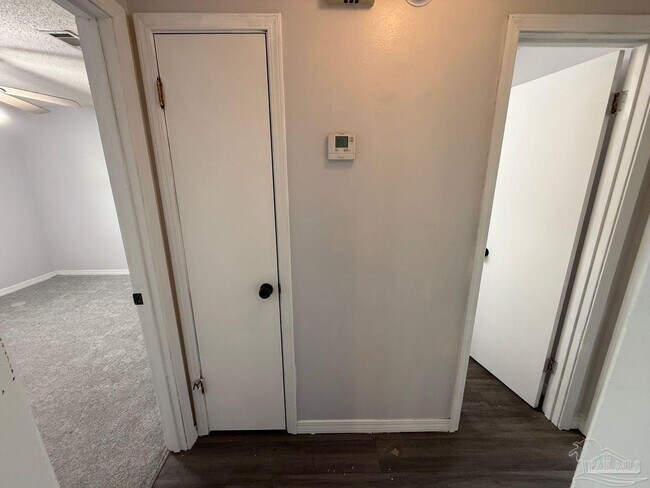 Building Photo - 3872 Mariners Dr