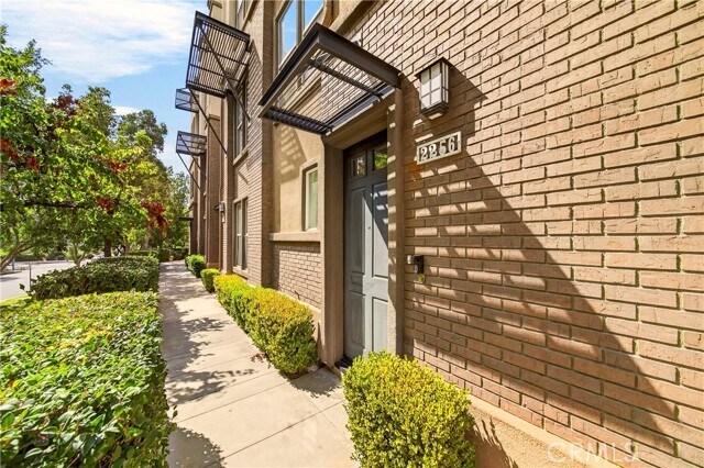 Building Photo - 2256 Clark Dr