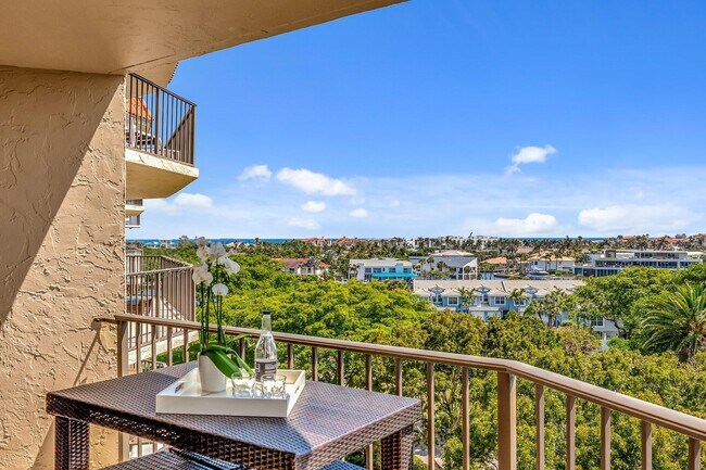 Building Photo - 859 Jeffery St