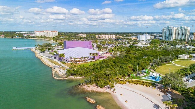 Building Photo - 988 Blvd of the Arts