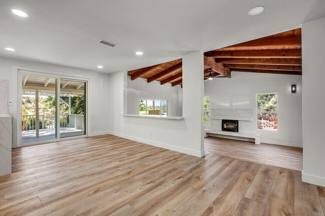 Building Photo - 1162 Pebble Springs Ln
