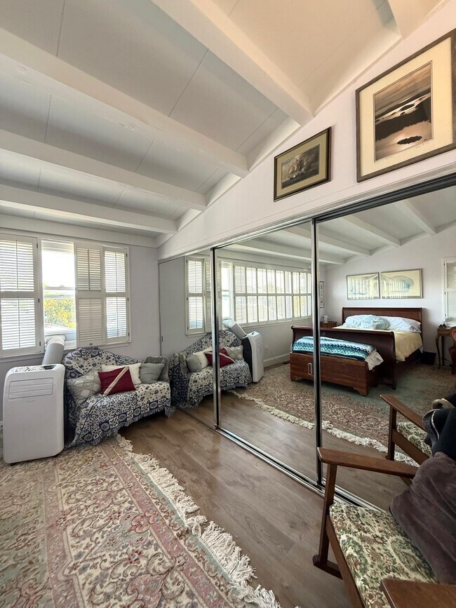 Building Photo - 39 Porto Bello Dr