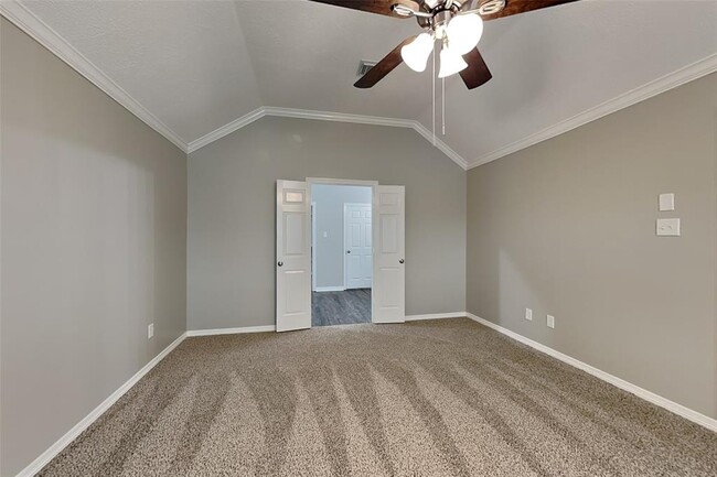 Building Photo - 8227 Sports Haven Dr
