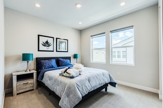 Building Photo - Incredible Fully Furnished New Home In Lak...