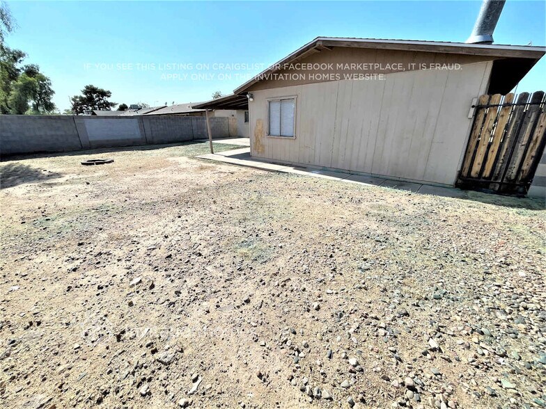 Building Photo - 8401 W Turney Ave