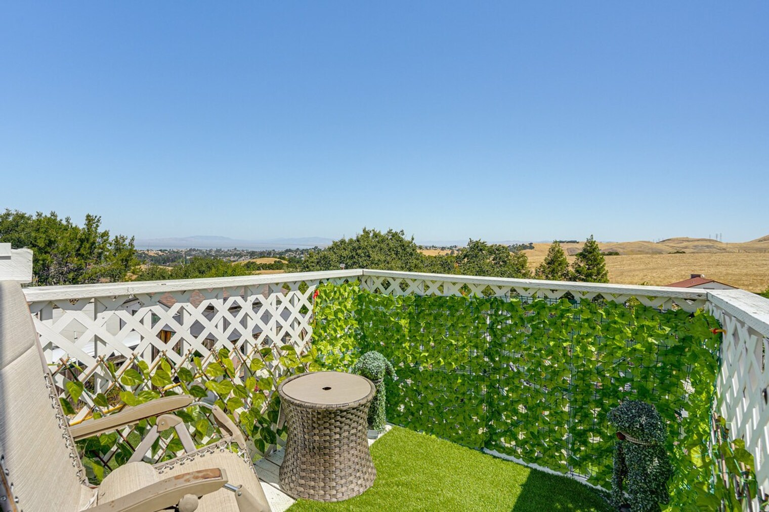 Building Photo - 172 Goldenrod Dr