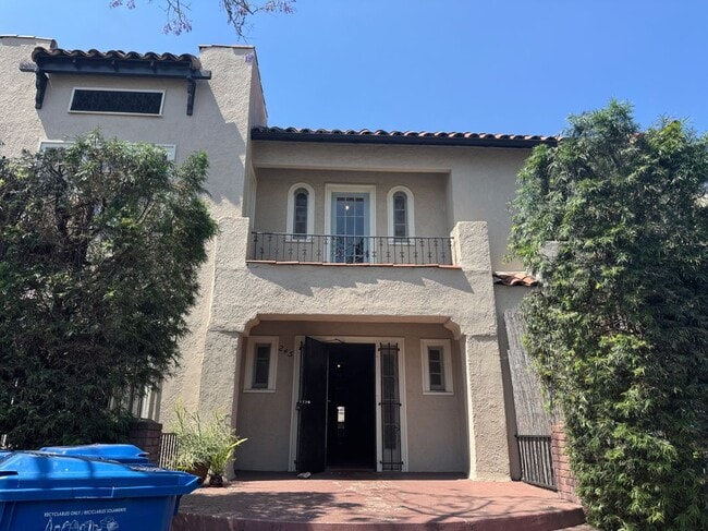 Building Photo - 245 S Berendo St