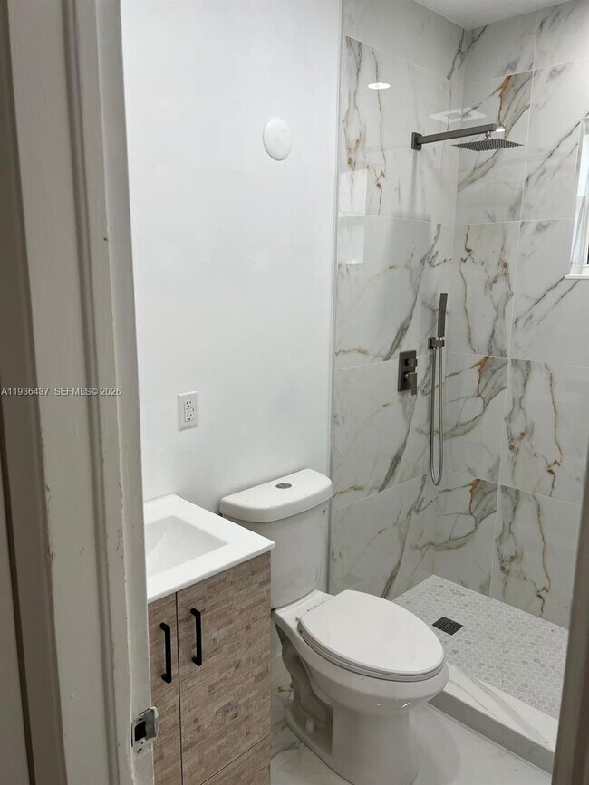 Building Photo - 1185 NW 134th St