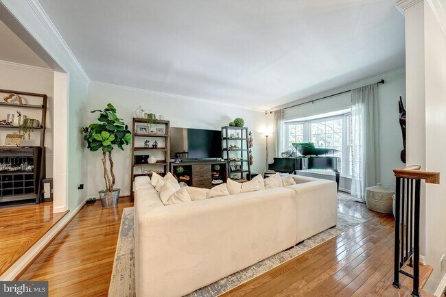 Building Photo - 9312 Silver Mill Pl