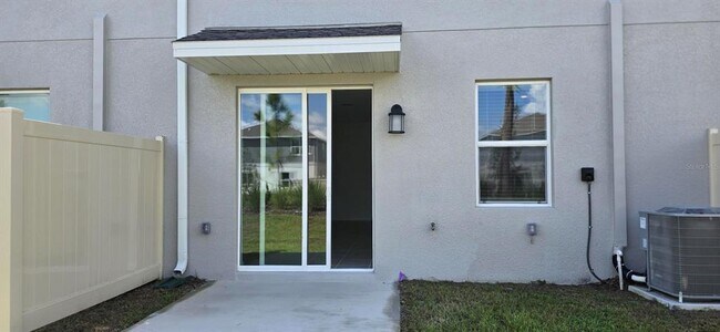 Building Photo - 2661 Skyline Lp